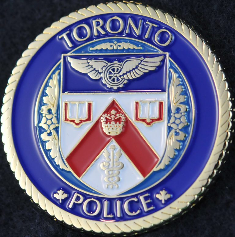 Toronto Police Service Canadian Flag | Challengecoins.ca